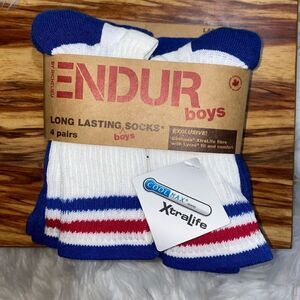 Boys Multi Color (Blue & White) Endur 4 pack Socks size Large    NEW